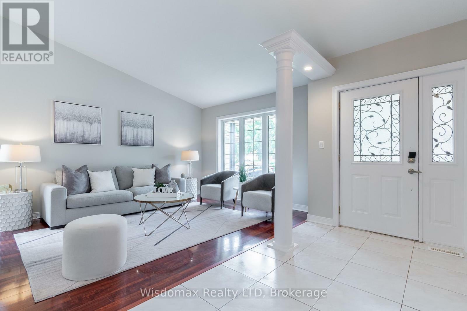 Property Photo: 8127 Orchard Grove Parkway ON L2H 3E8
