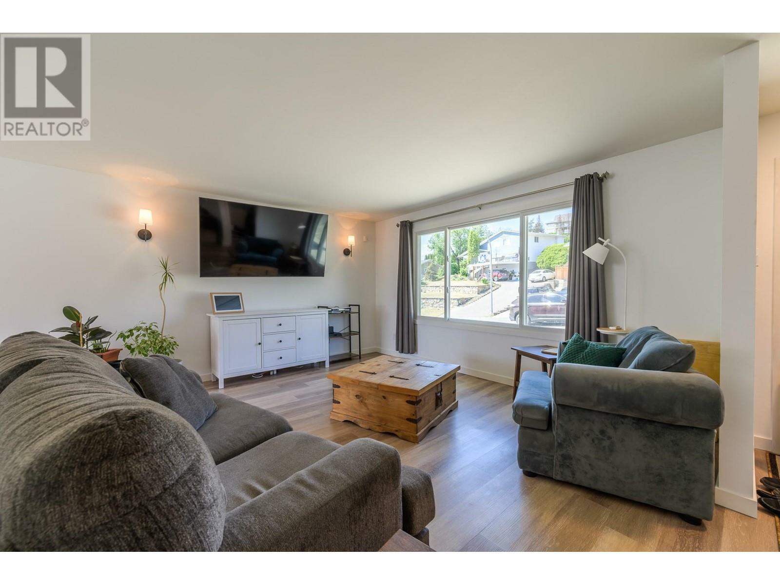 Property Photo: 1737 Pennask Terrace BC V2B 7N9