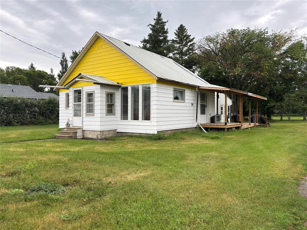 220 Hossack Avenue  Killarney MB R0K 1G0 photo