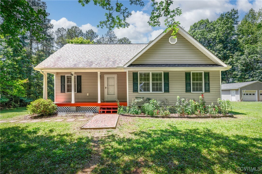 Property Photo: 5783 Cottage Road VA 23824