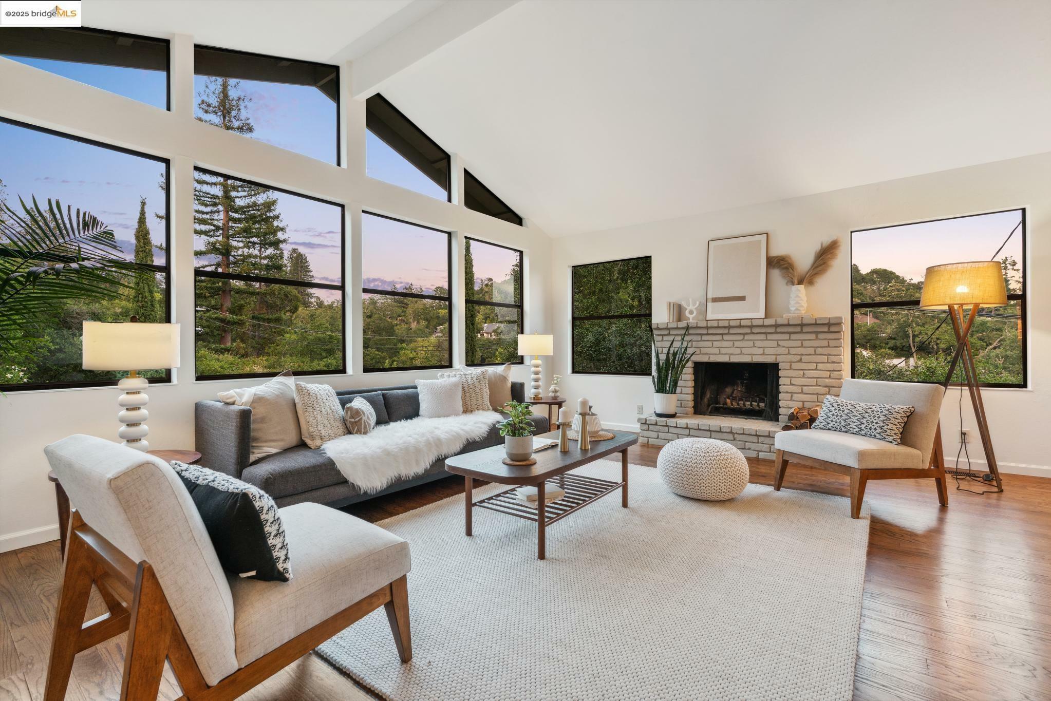 Property Photo:  151 La Espiral  CA 94563 