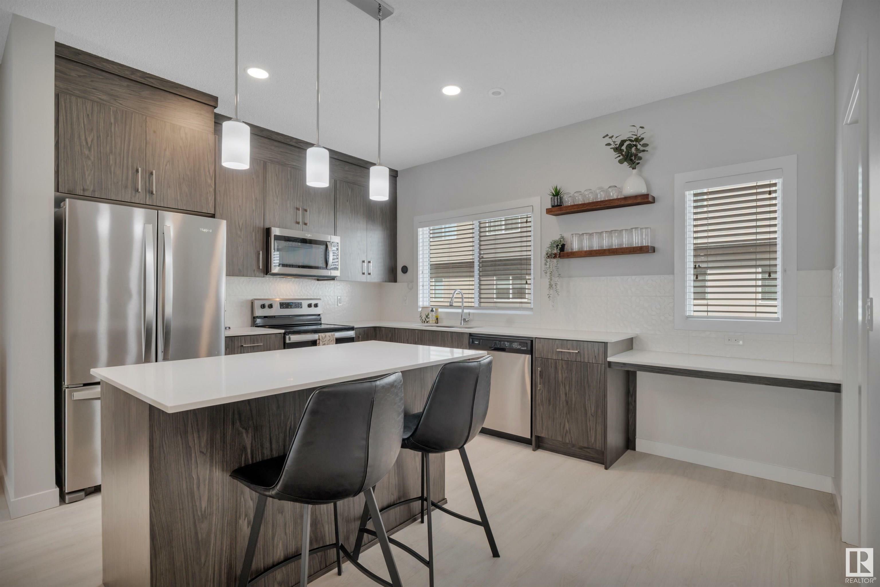 Photo de la propriété: 804 Welsh Drive SW 84 AB T6X 1Y8