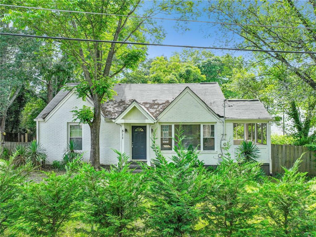 Property Photo: 511 Ashburton Avenue GA 30032