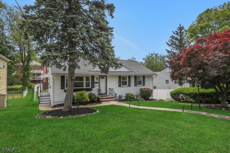 Property Photo: 18 Fundus Rd NJ 07052