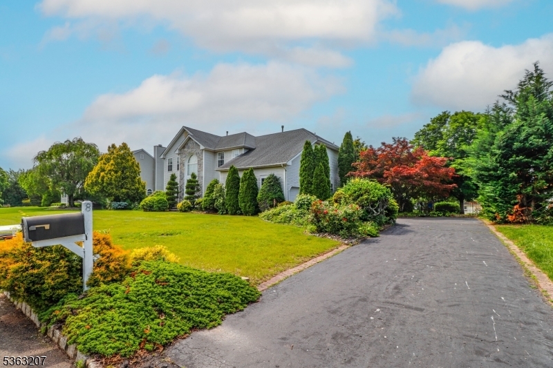 Property Photo:  8 Staudt Ct  NJ 08873 