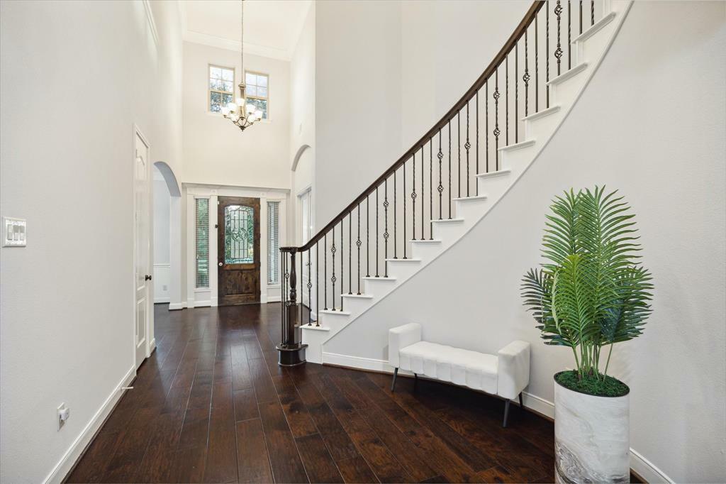 Property Photo: 5423 W Farm Way TX 77441