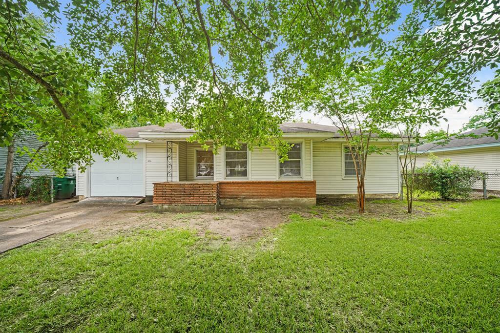 Property Photo:  5814 Darnell Street  TX 77074 