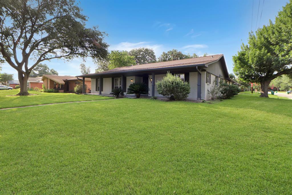 Property Photo:  5602 Sylmar Road  TX 77081 