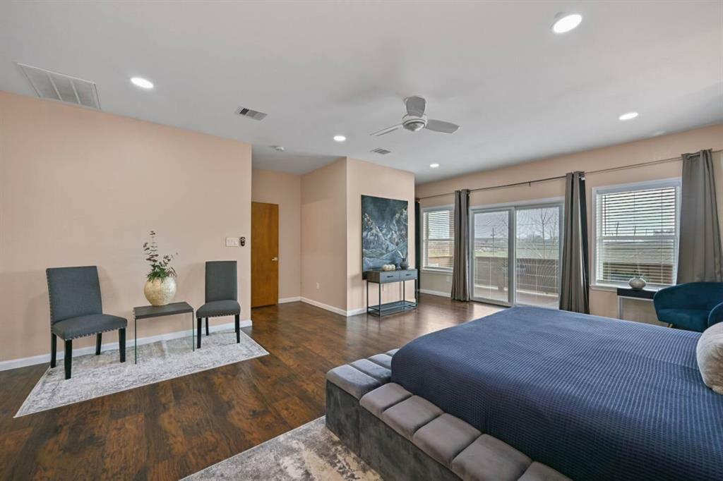 Property Photo: 2402 Pine Street TX 77551