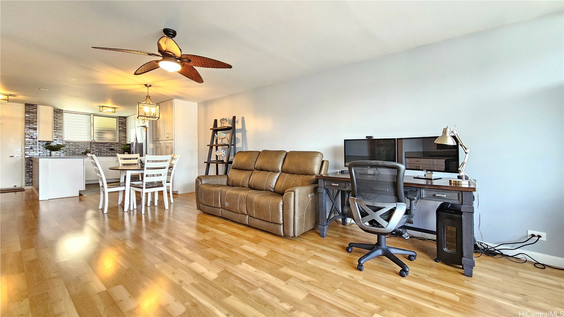 Property Photo: 1717 Ala Wai Boulevard 2002 HI 96815