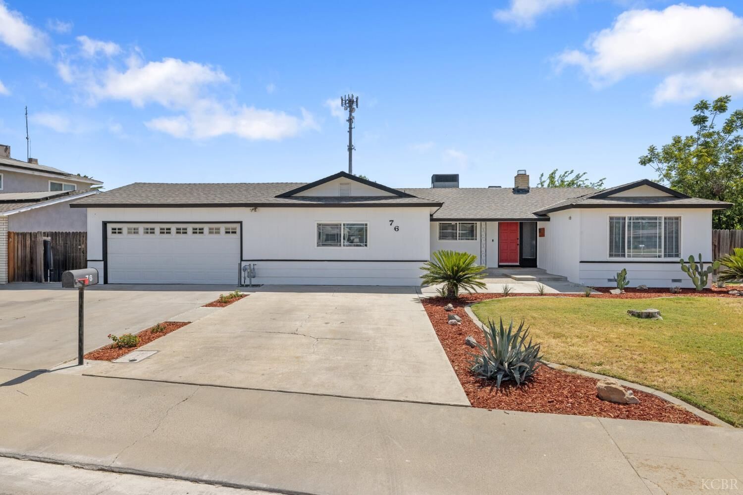 Property Photo: 76 Hickory Drive CA 93245