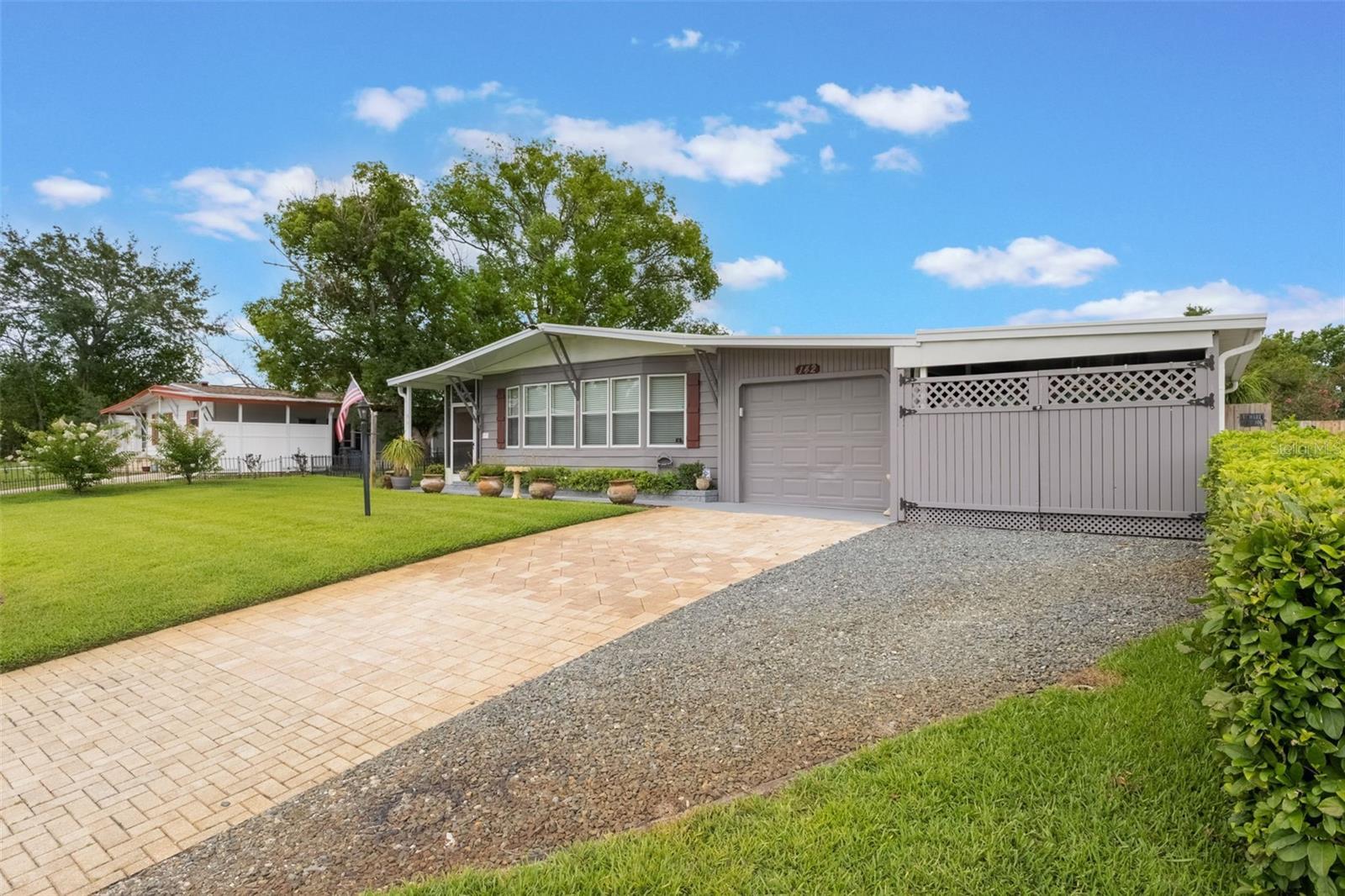 Property Photo: 142 Florence Boulevard FL 32713