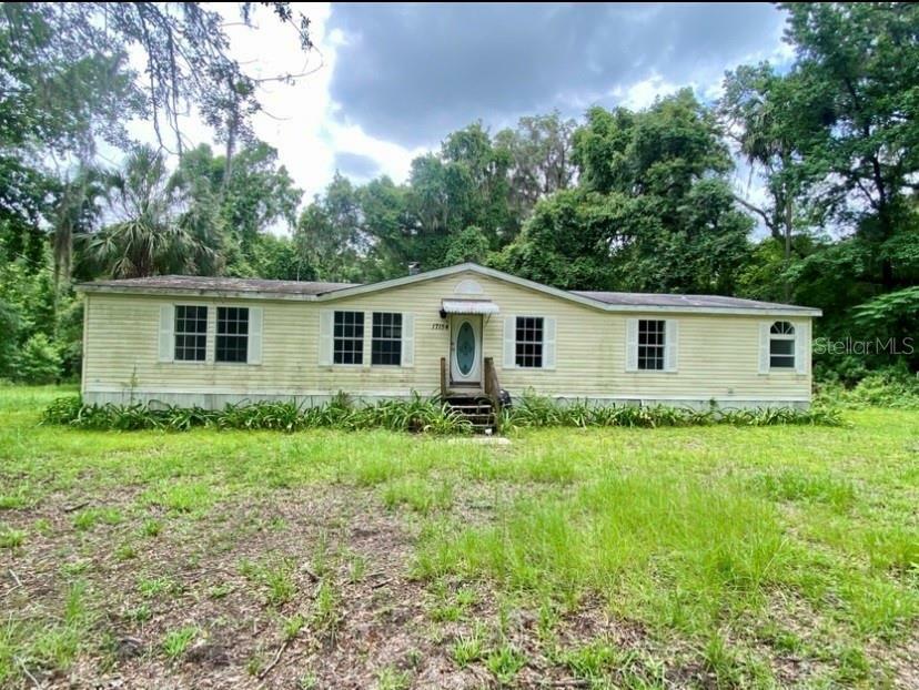 Property Photo: 17154 NE 36th Avenue FL 32113