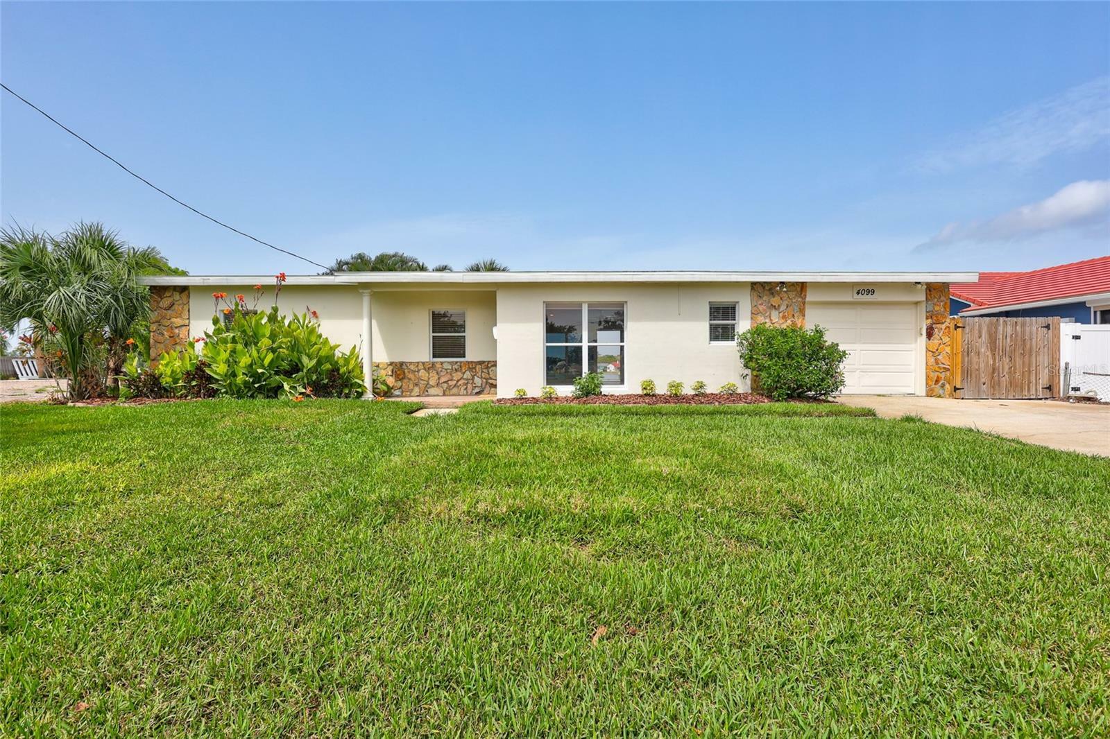 Property Photo: 4099 Pompano Drive SE FL 33705