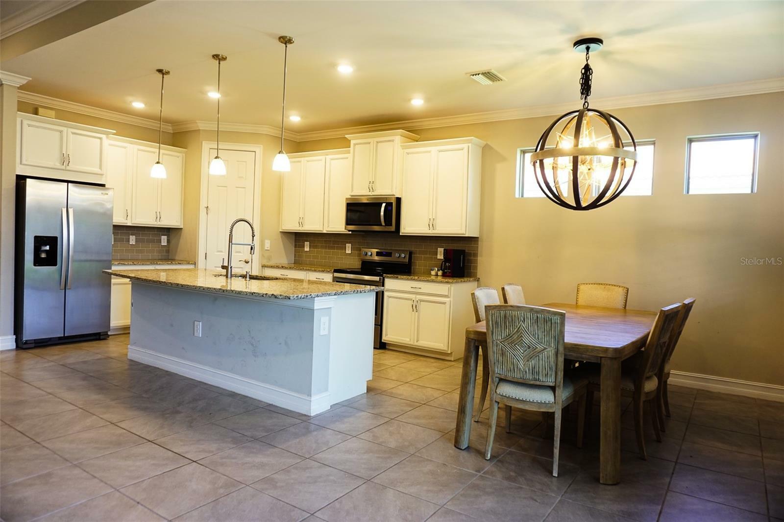 Property Photo: 136 Positano Trail FL 34275