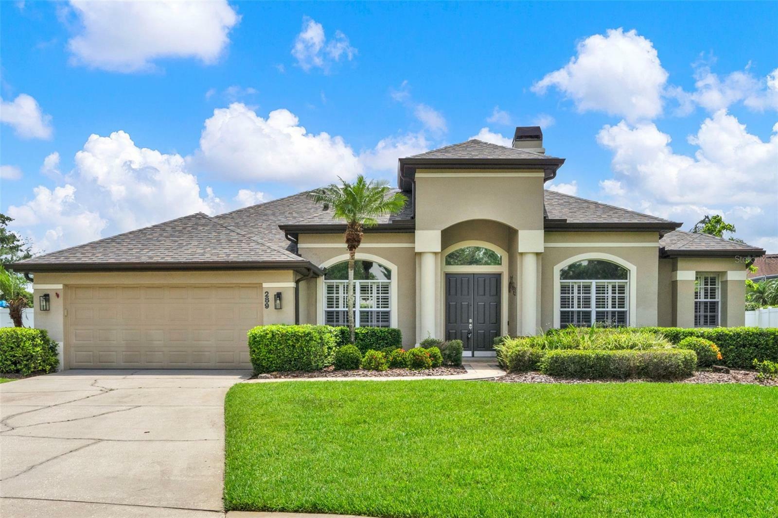 Property Photo: 289 Laurenburg Lane FL 34761