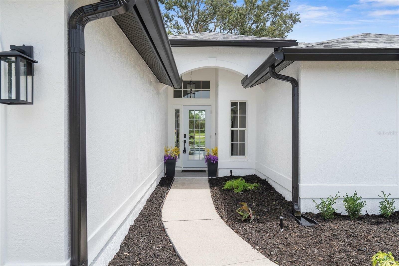 Property Photo: 9555 Knightsbridge Circle FL 34238