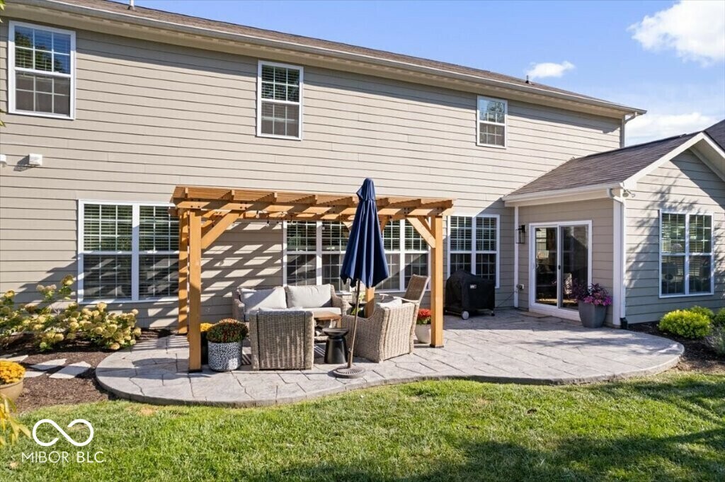 Property Photo:  7249 Red Maple Drive  IN 46077 