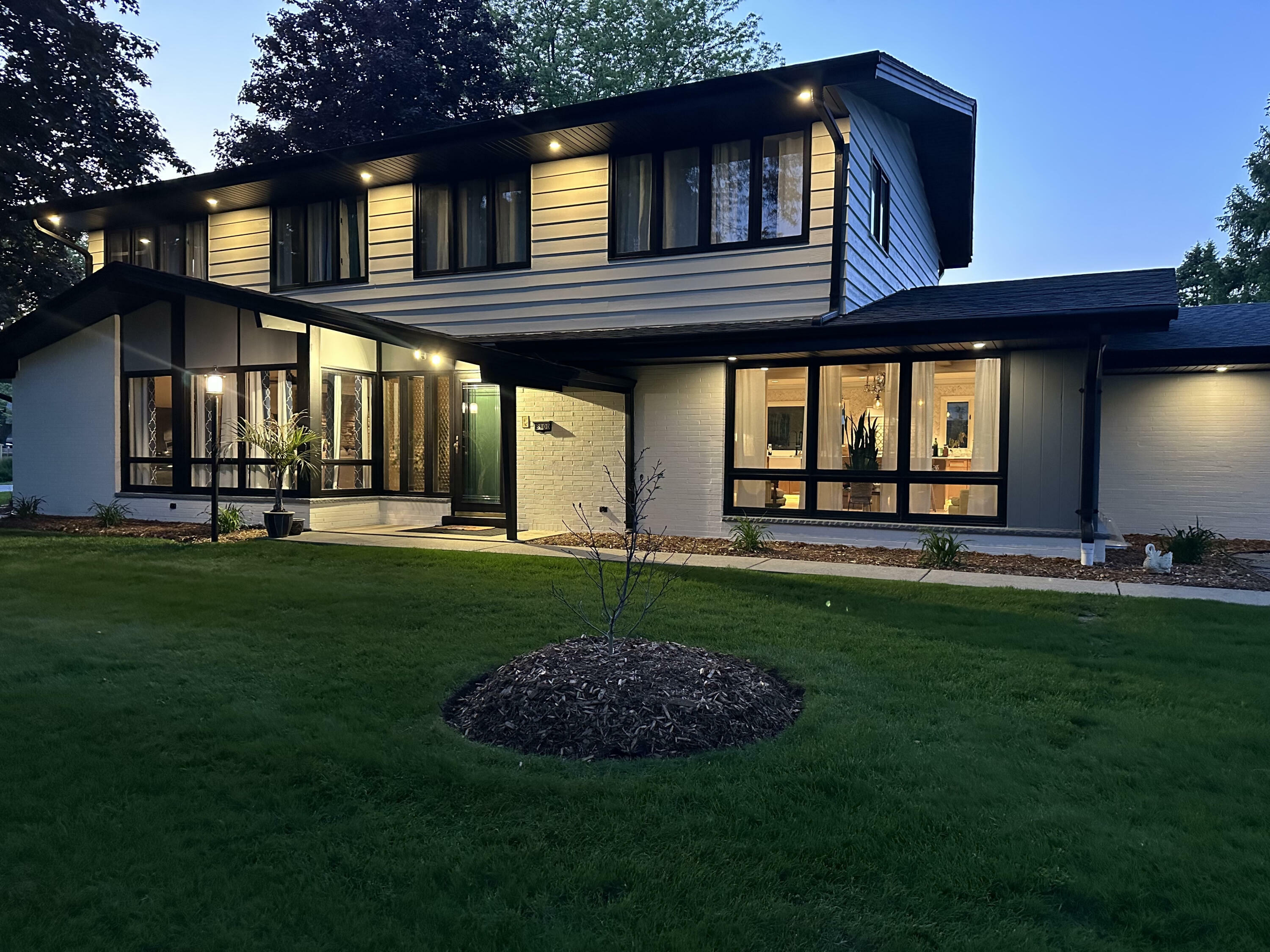 Property Photo: 8100 W Holmes Ave WI 53220