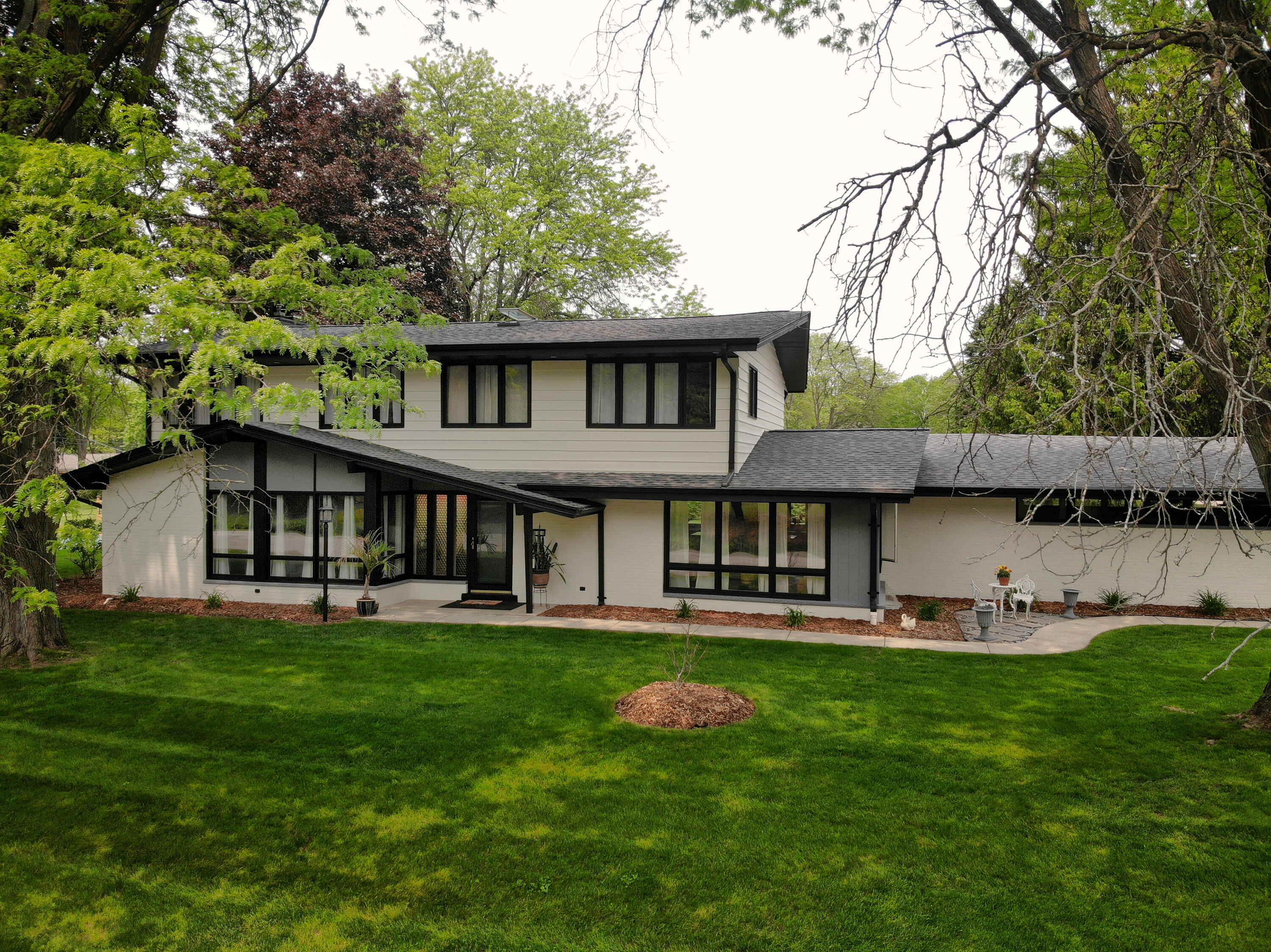Property Photo: 8100 W Holmes Ave WI 53220