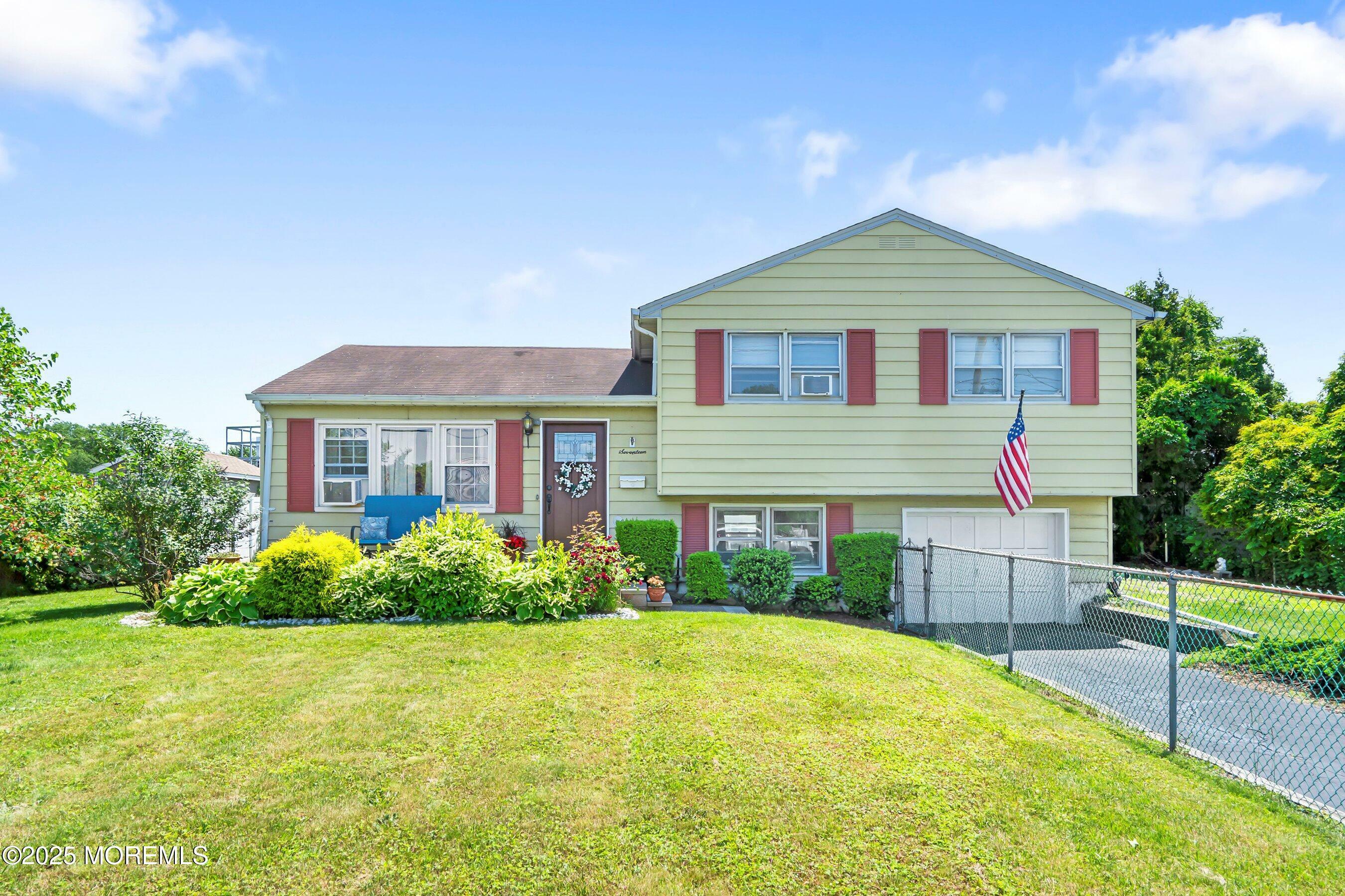 17 Lakeland Drive  Middletown NJ 07748 photo