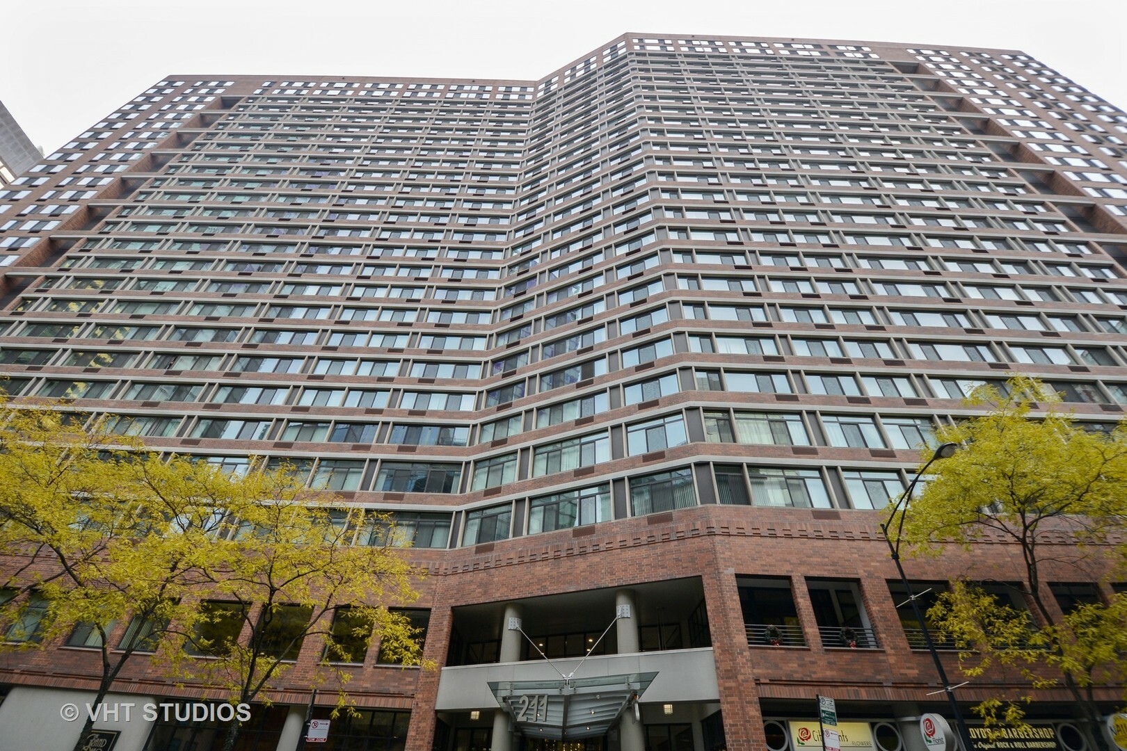 Property Photo: 211 E Ohio Street 2109 IL 60611