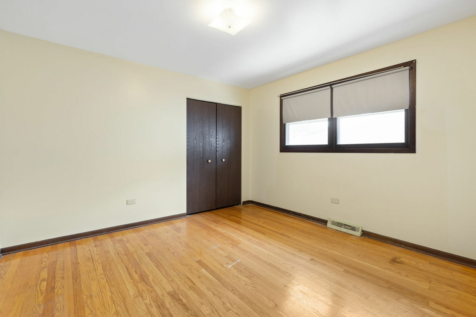 Property Photo: 6631 41st Street IL 60402