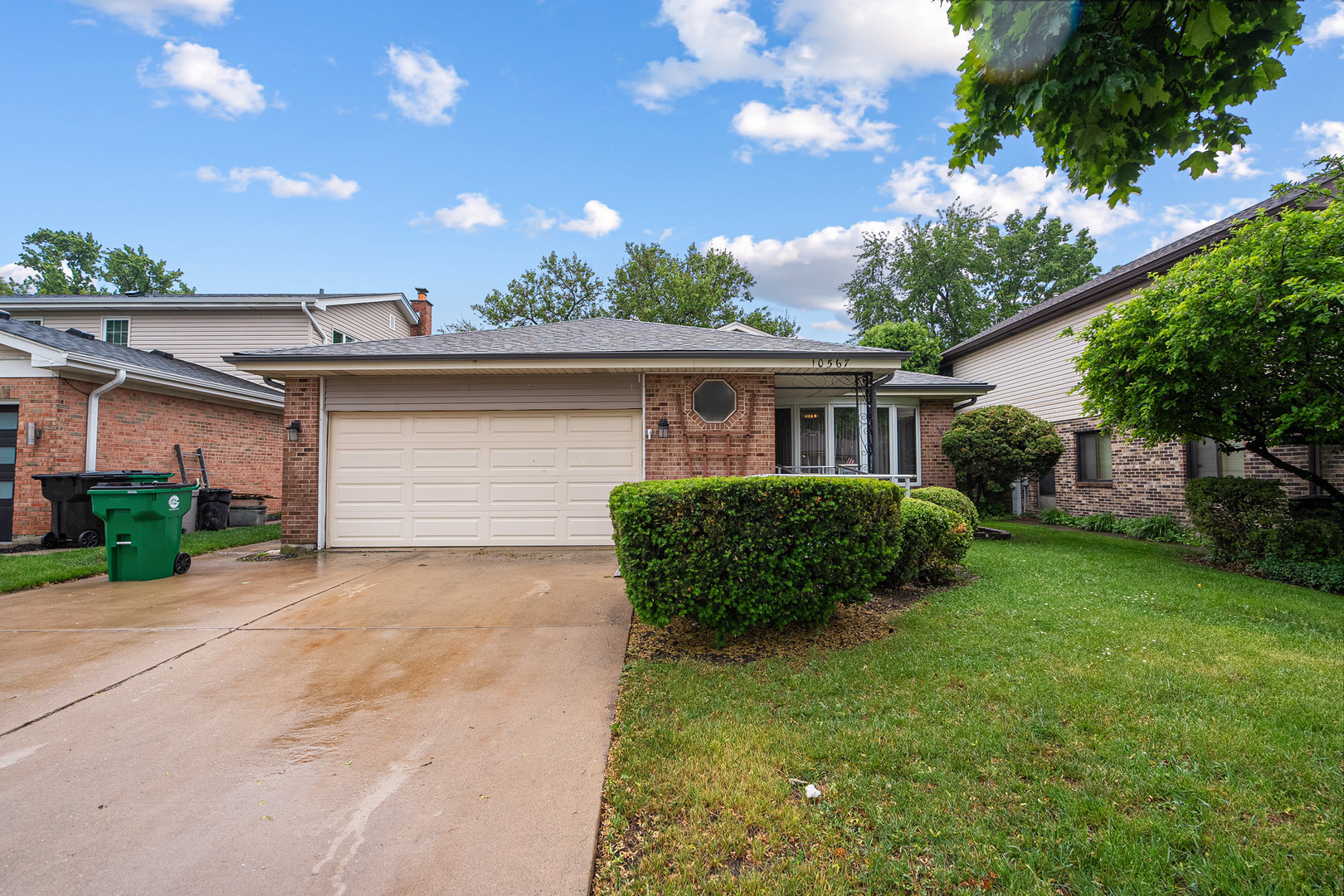 10567 Waterford Drive  Westchester IL 60154 photo