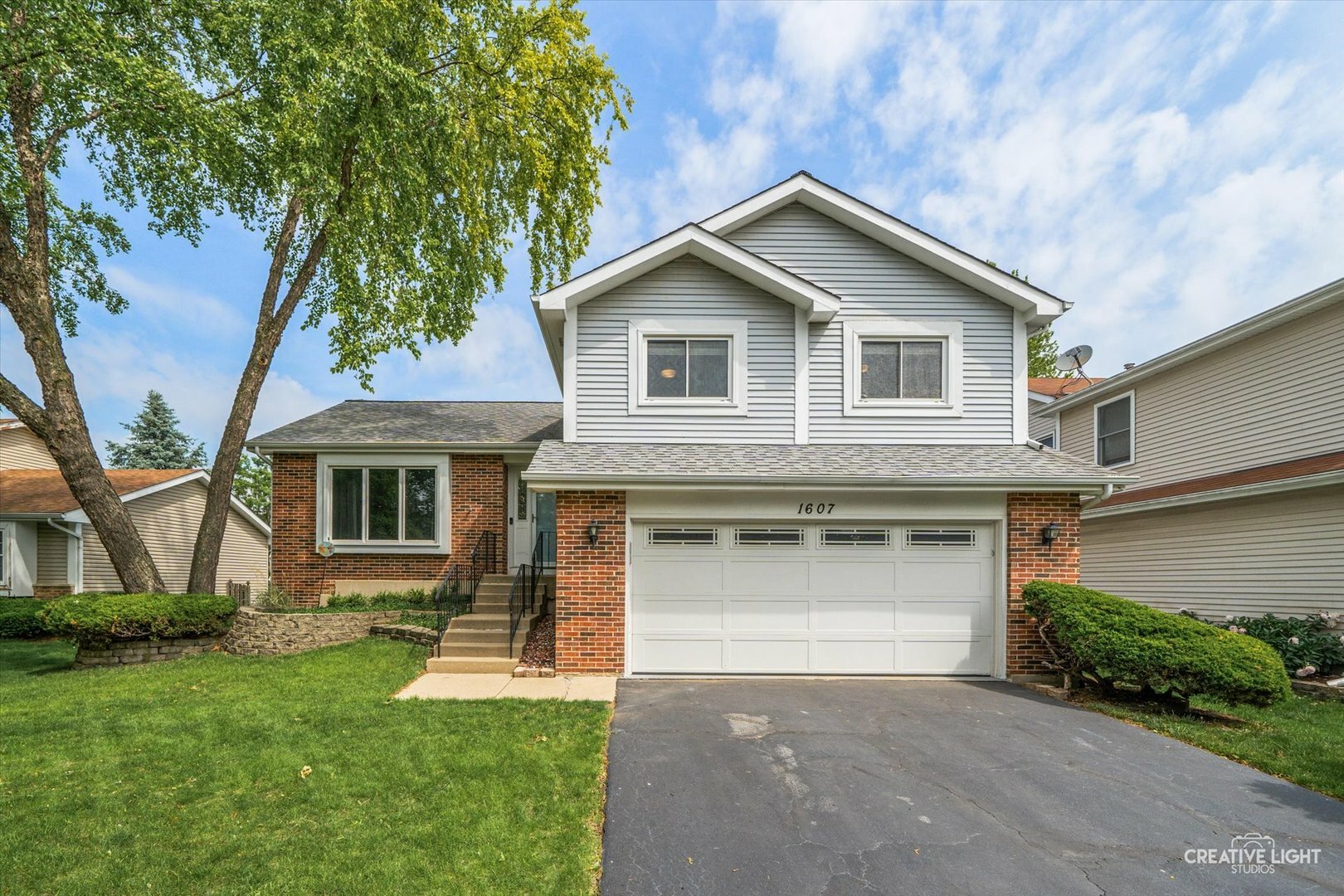 Property Photo: 1607 Terri Circle IL 60563