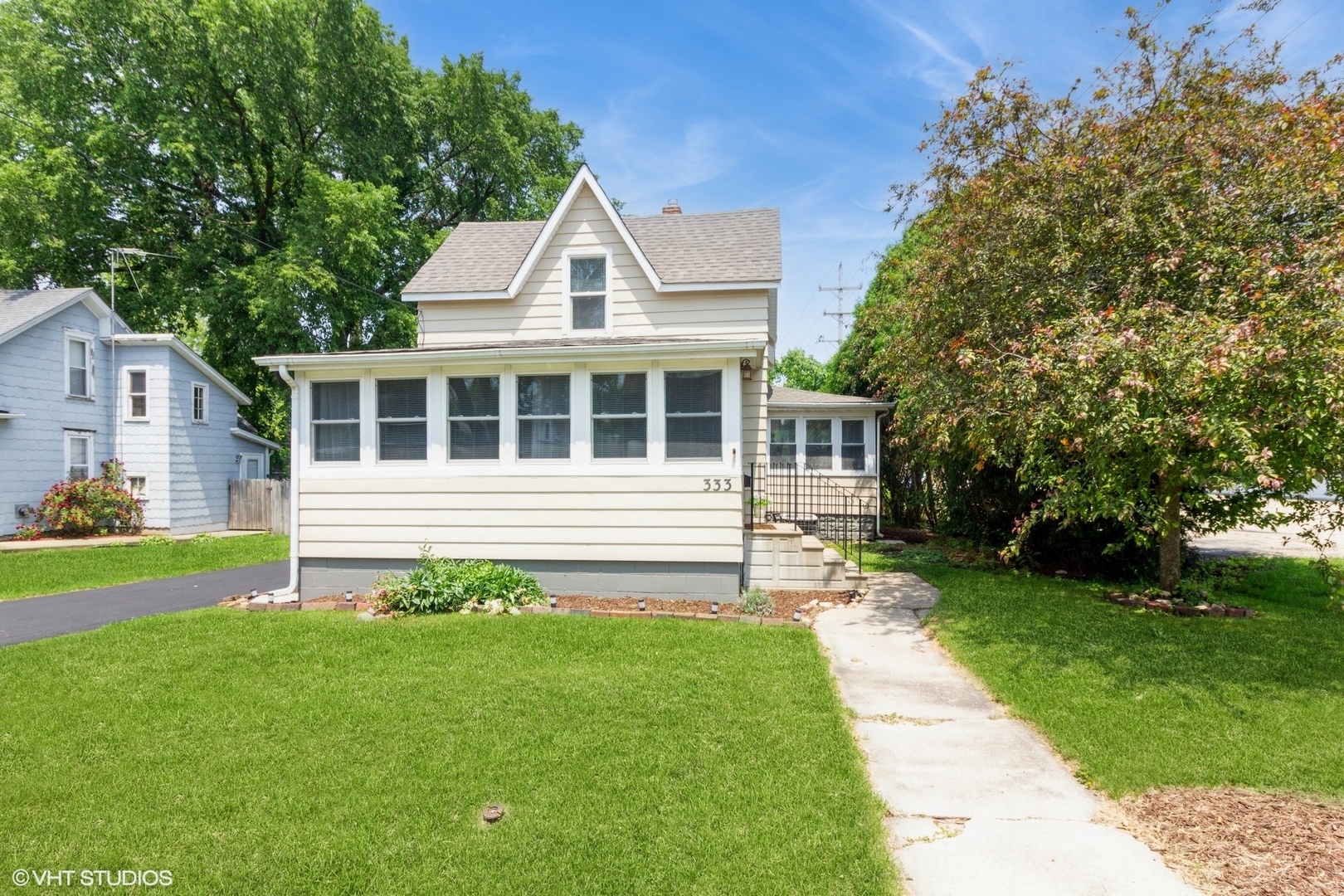 Property Photo: 333 Charles Street IL 60178