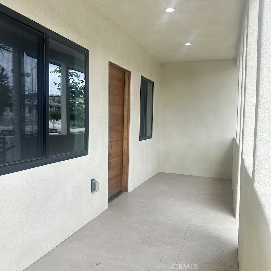 Property Photo: 1165 N Virgil Avenue CA 90029