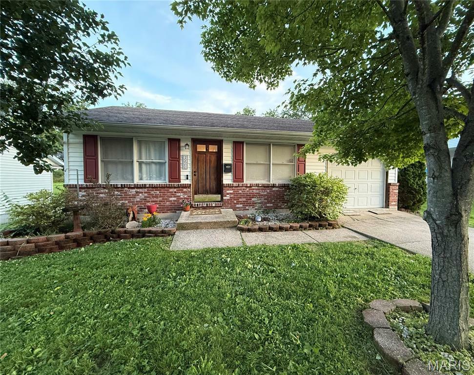 Property Photo: 624 W 7th Street MO 63090