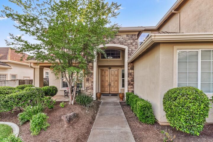 Property Photo:  10313 Sorenstam Drive  CA 95829 