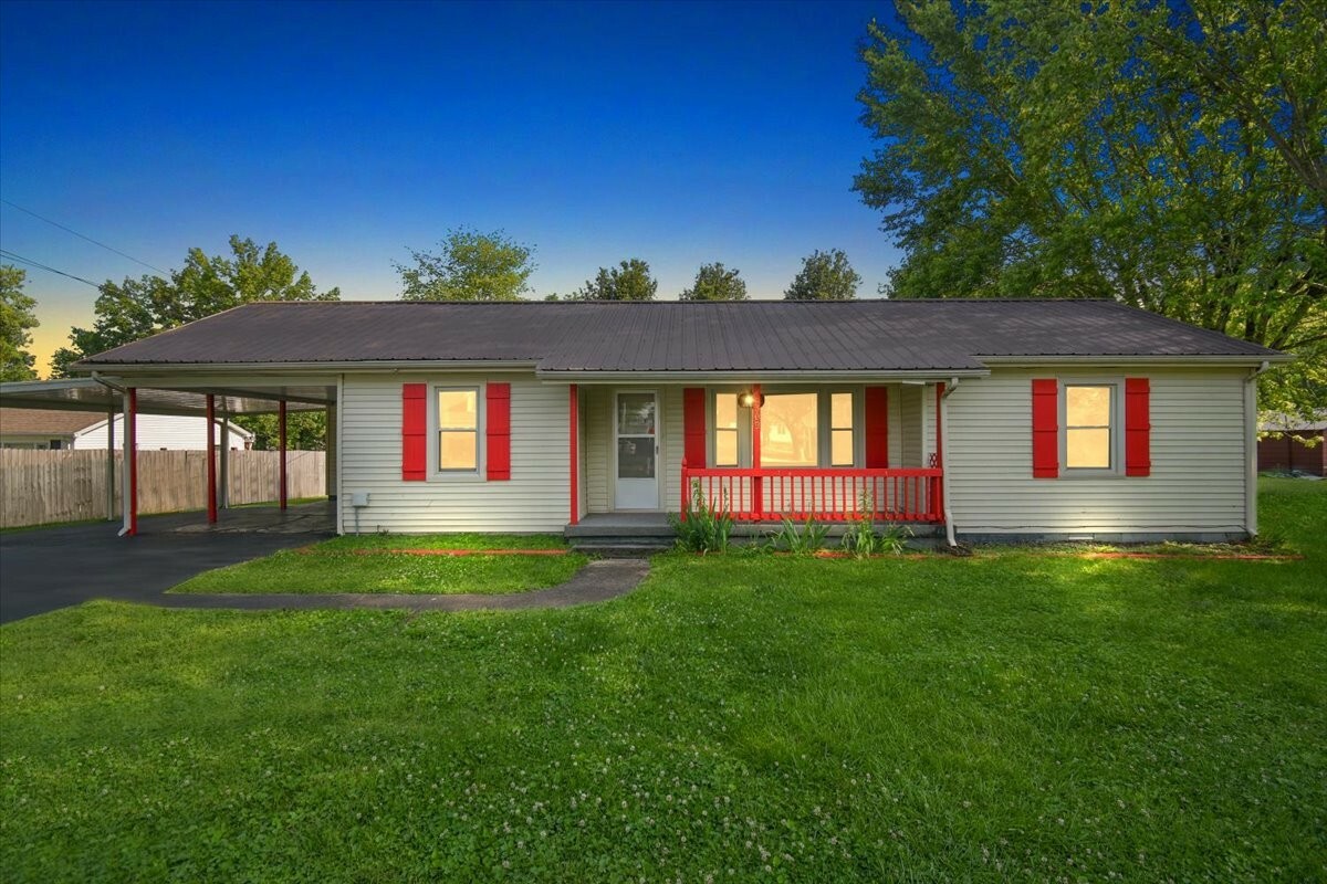 Property Photo: 309 Bratton Ave TN 37083