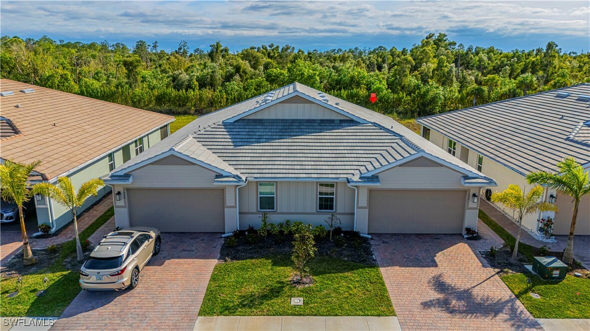 Property Photo: 1050 Enbrook Loop FL 34114