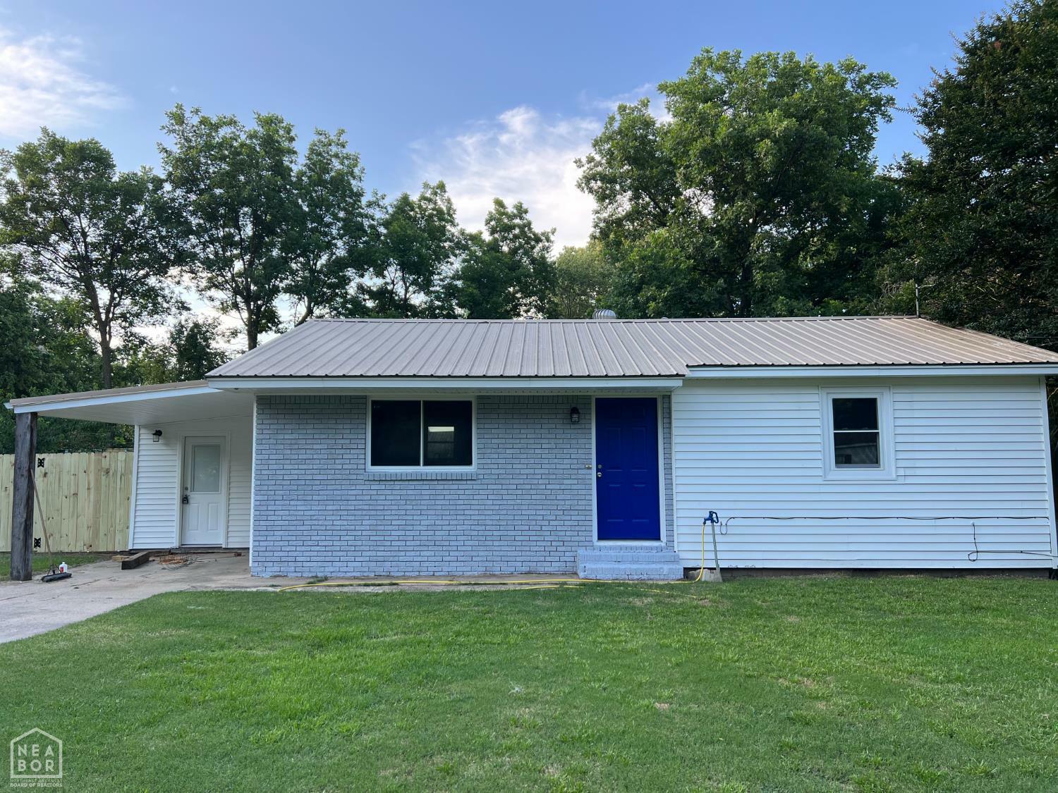 Property Photo: 812 E Springer Street AR 72442