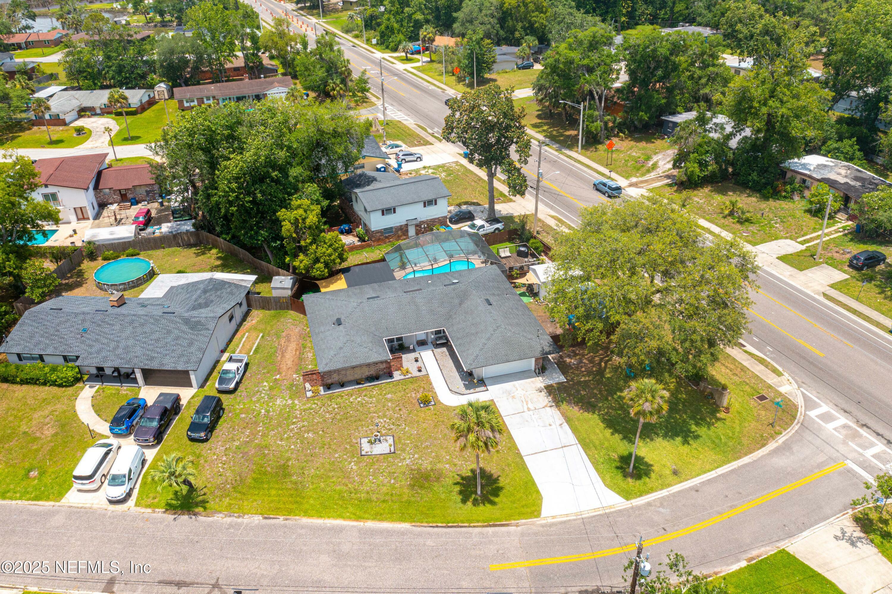 Property Photo: 10254 Shore View Drive S FL 32218