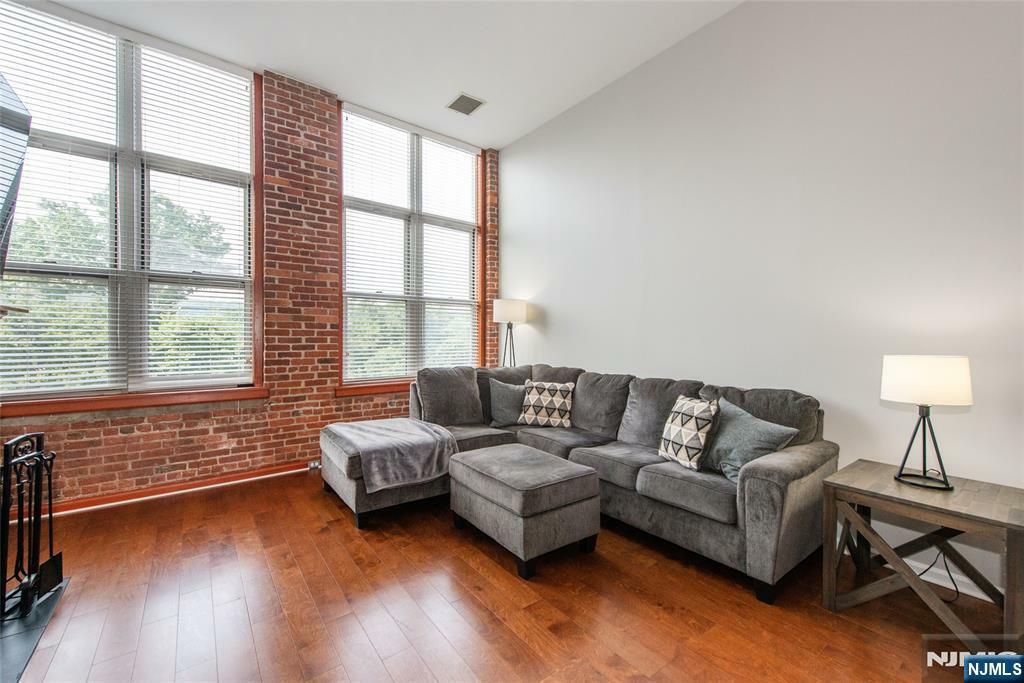 Property Photo:  260 Main Street 318  NJ 07424 