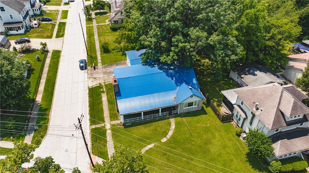 Property Photo: 830 Lakeview Drive WV 26104