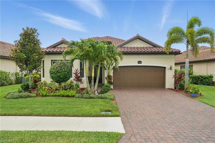 Property Photo:  28087 Foxrock Ct  FL 34135 