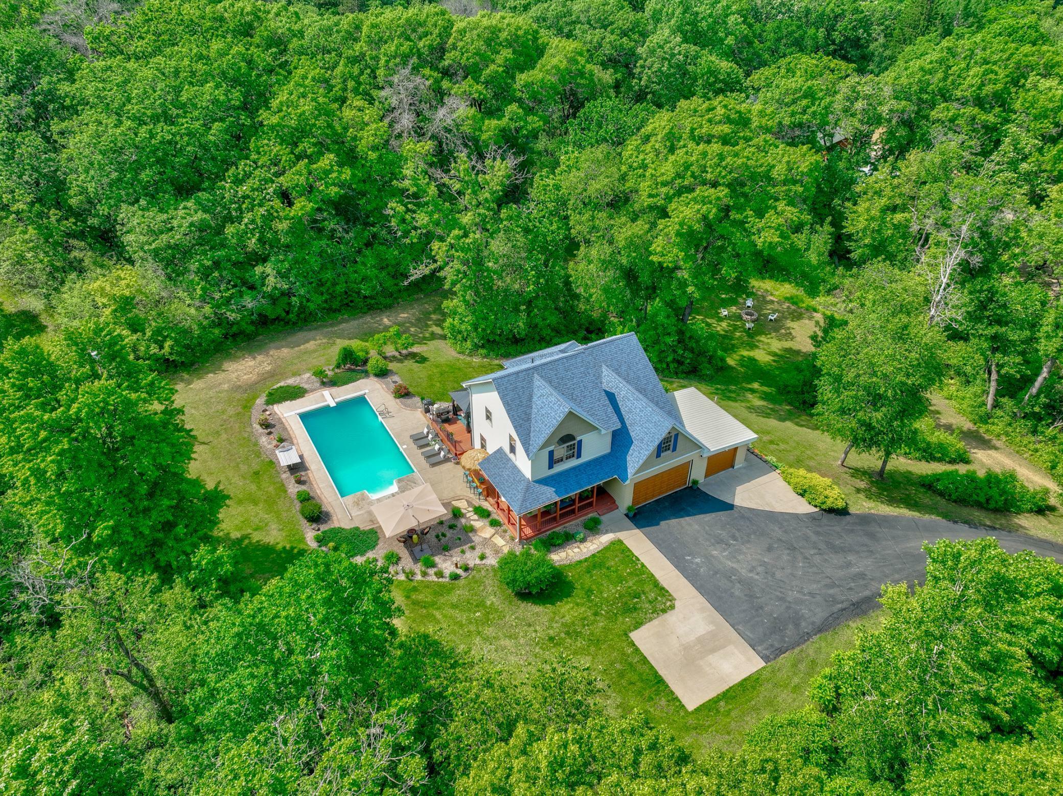 Property Photo: 1312 County Road V WI 54016