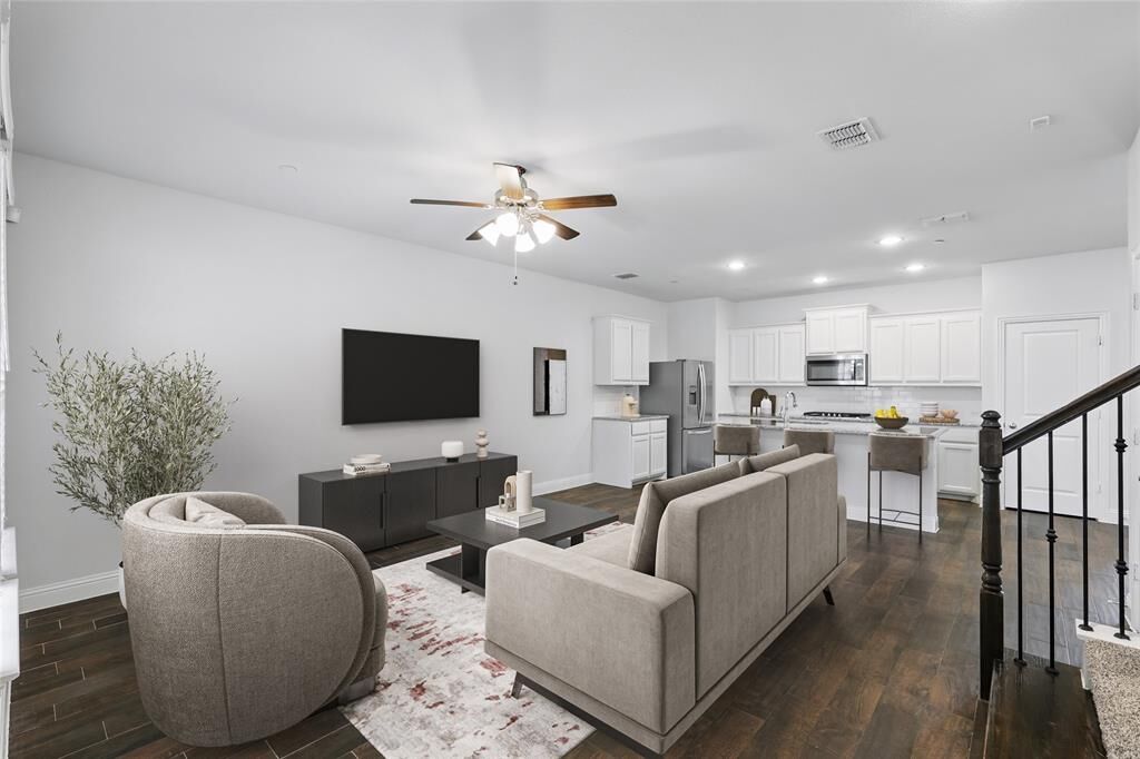 Property Photo: 6804 Meadow Crest Drive TX 76180