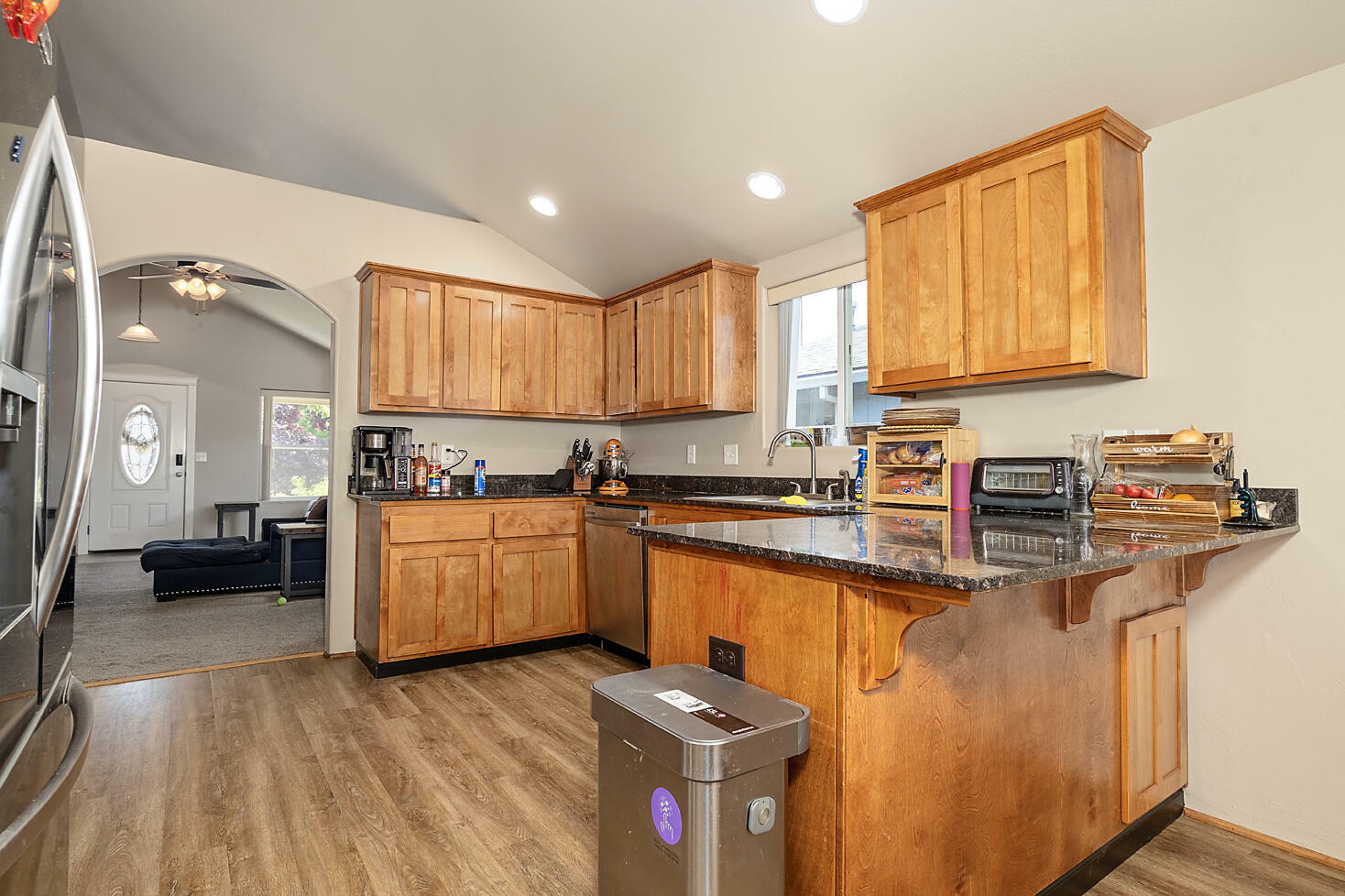 Property Photo: 1157 Peachwood Court OR 97501
