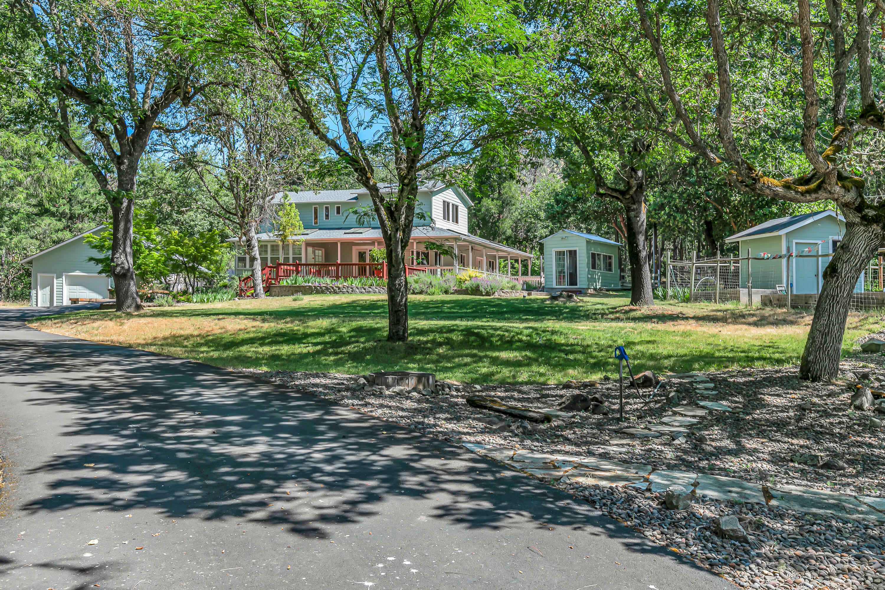 Property Photo: 245 China Gulch Road OR 97530