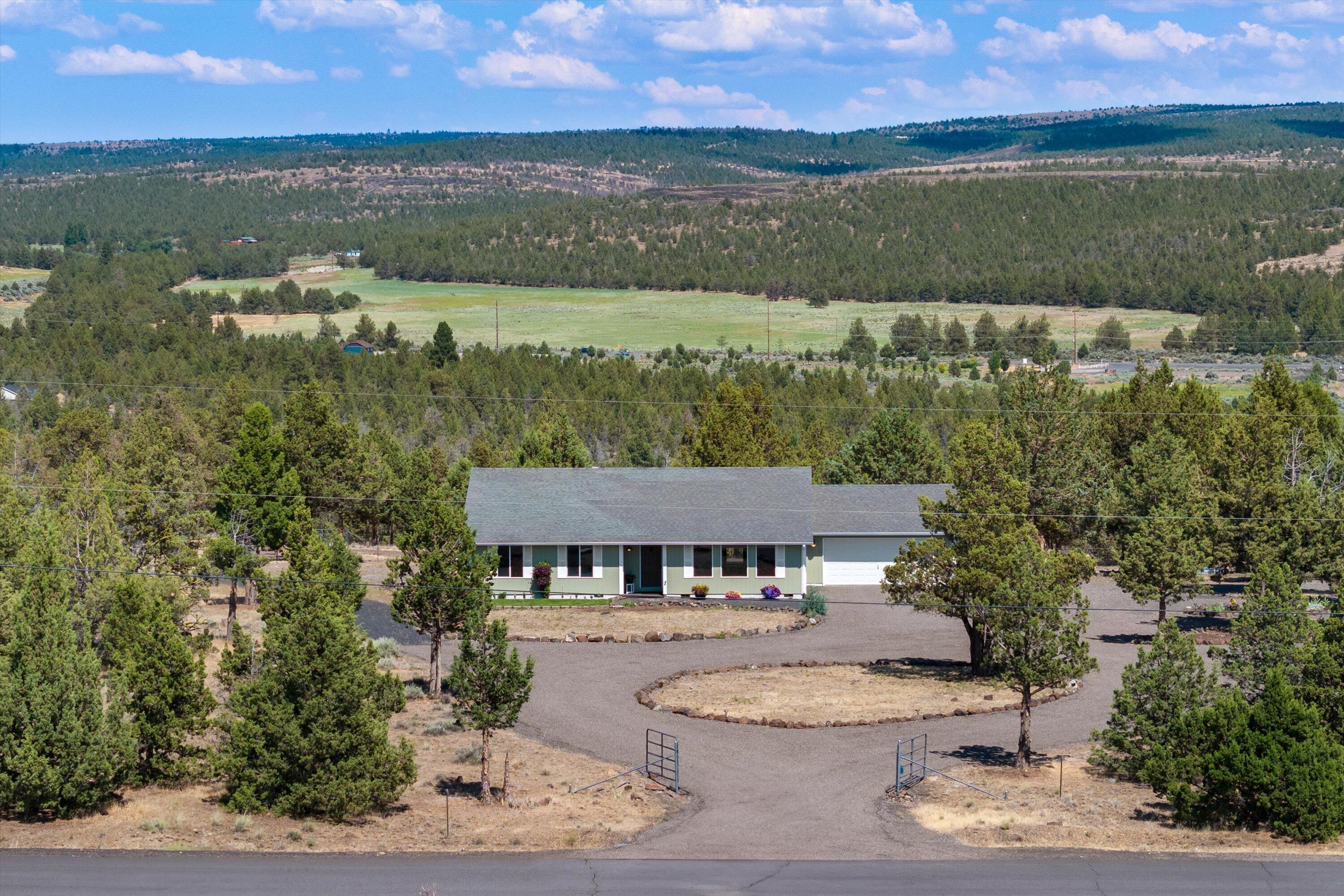 Property Photo: 11518 SE View Top Lane OR 97754