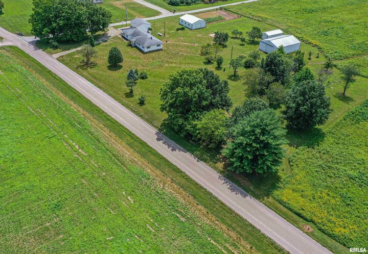 16485 E Robin Road  Mt Vernon IL 62864 photo