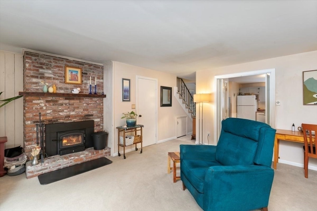 Property Photo:  20 Lawrence Rd 2  MA 01969 