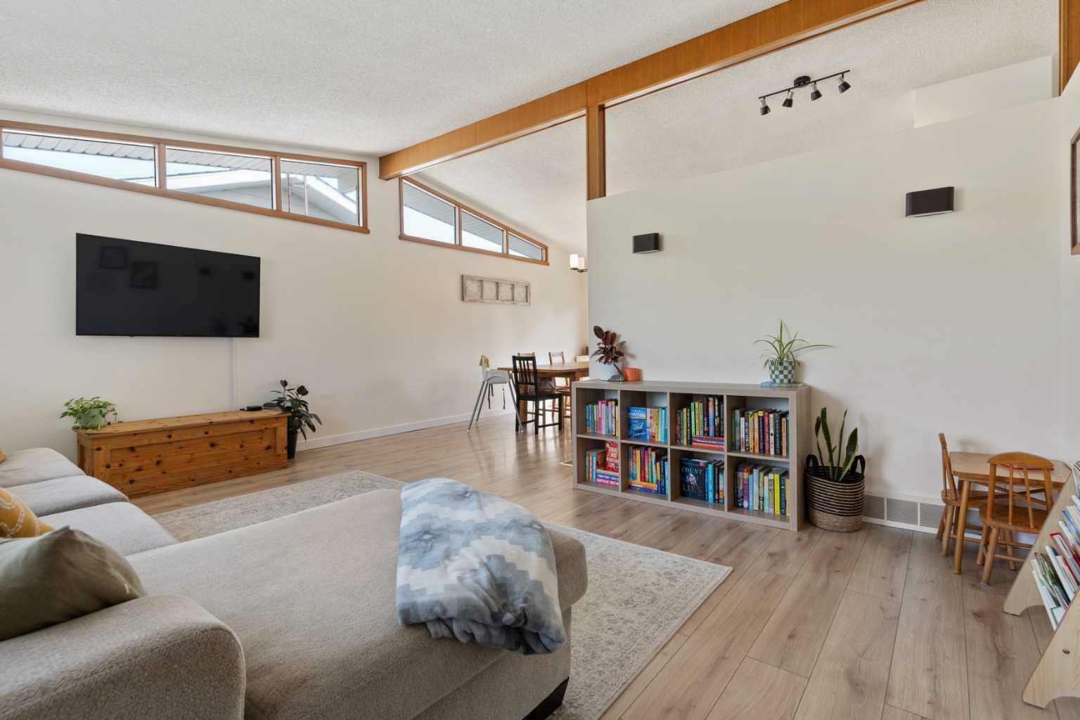Property Photo: 5312 53 Avenue AB T0B 0H0