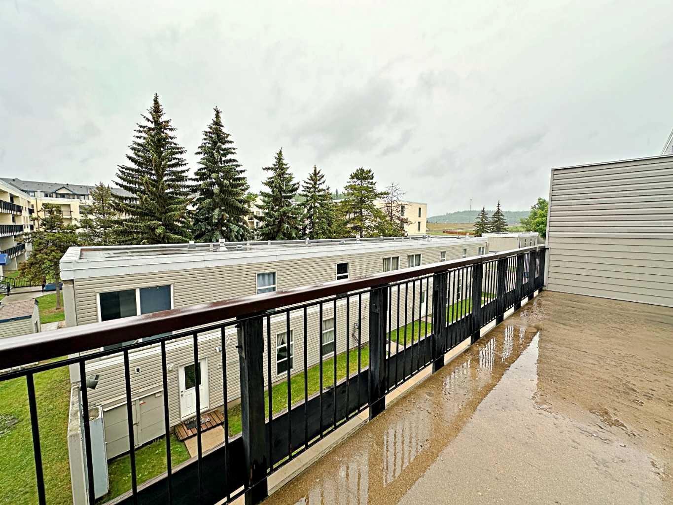 Property Photo: 21 Macdonald Drive 1639 AB T9H 4H4