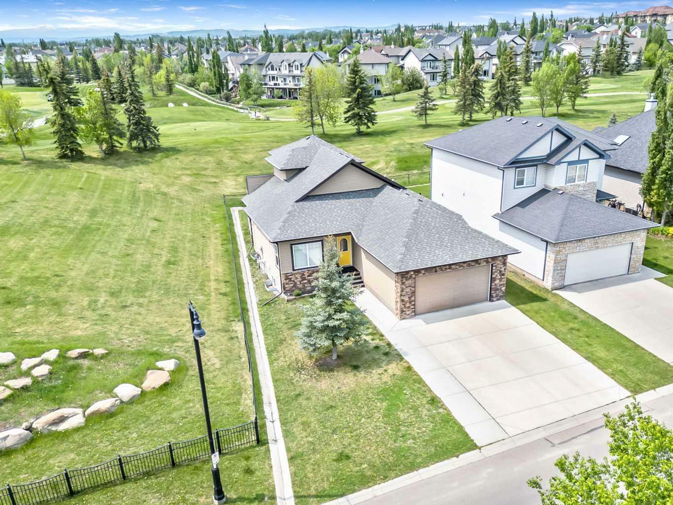 Property Photo: 26 Crystal Green Drive AB T1S 2N7